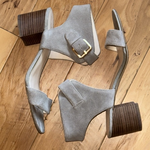 Nine West Garden Bay Suede tan grayish ankle strap buckle block heels sandals 9 - Picture 5 of 9
